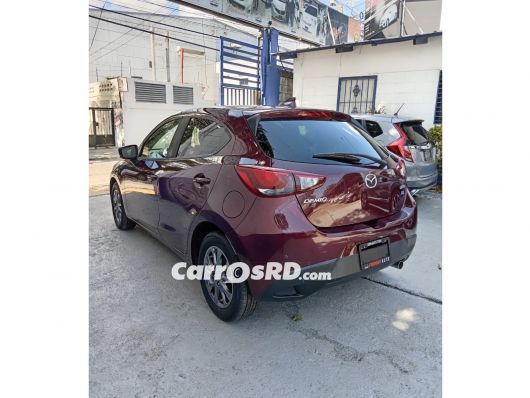 Mazda Demio Carros en venta