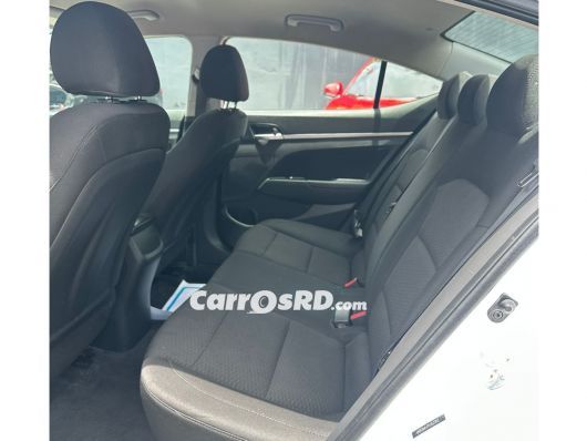 Hyundai Elantra Carros en venta