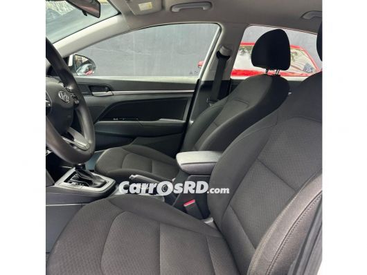 Hyundai Elantra Carros en venta