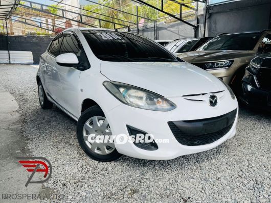 Mazda Demio Carros en venta