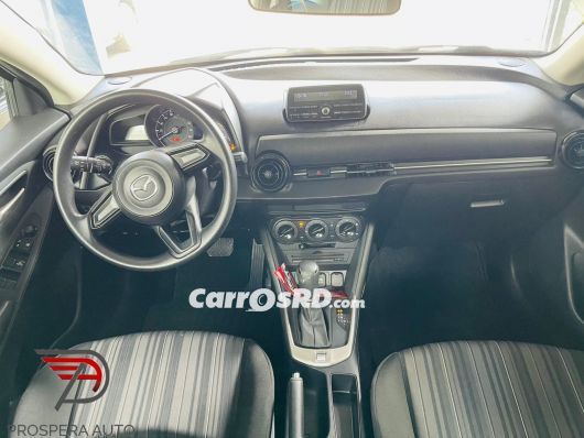 Mazda Demio Carros en venta