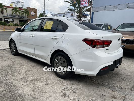 Kia Rio Carros en venta
