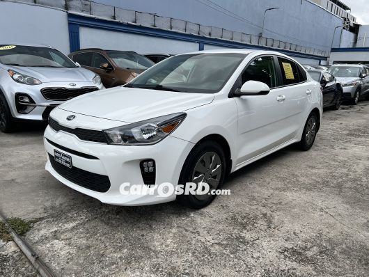 Kia Rio Carros en venta