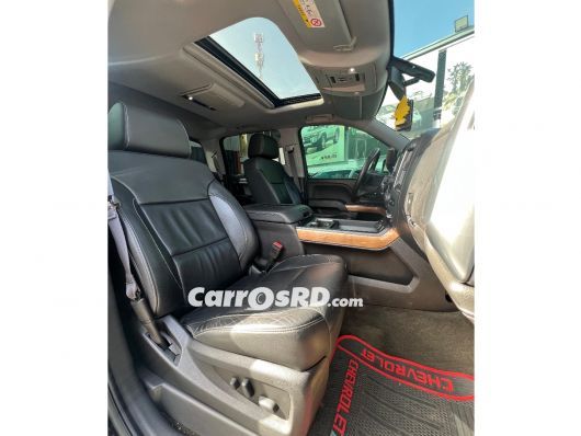 Chevrolet Silverado Camioneta en venta