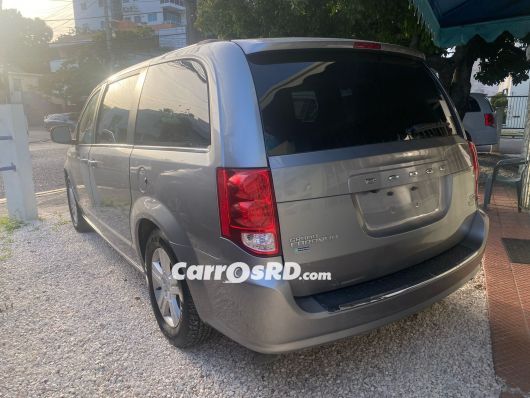 Dodge Grand Caravan Minivan en venta