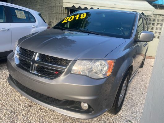 Dodge Grand Caravan SXT en venta