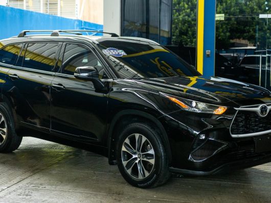 Toyota Highlander XLE en venta