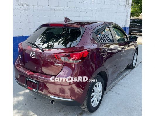 Mazda Demio Carros en venta