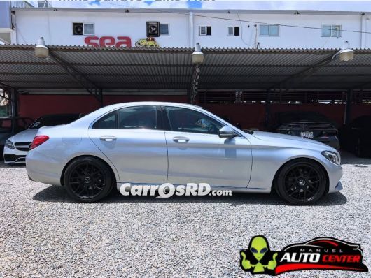 Mercedes-Benz Clase C Carros en venta