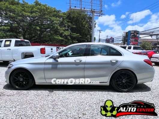 Mercedes-Benz Clase C Carros en venta