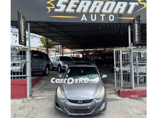 Hyundai Elantra Carros en venta