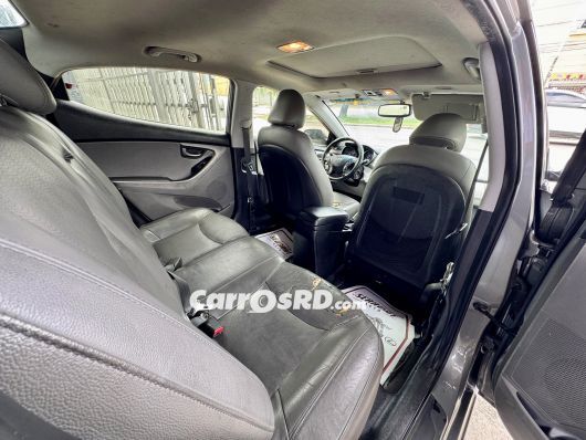 Hyundai Elantra Carros en venta