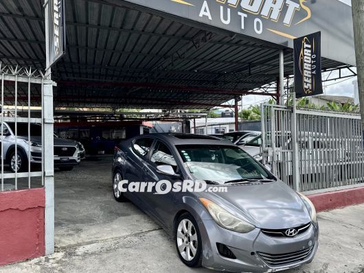 Hyundai Elantra Carros en venta