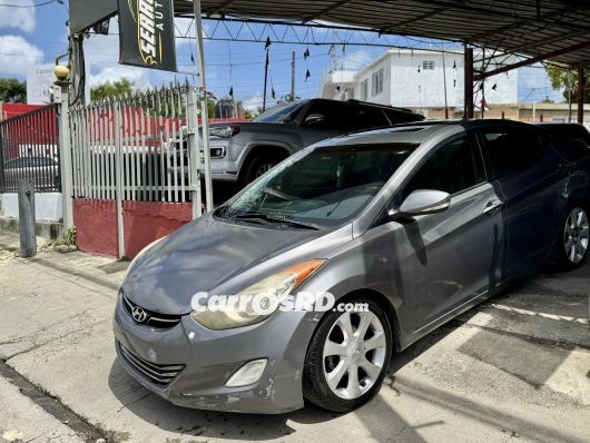 Hyundai Elantra Carros en venta
