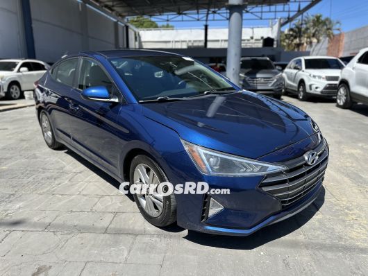 Hyundai Elantra Carros en venta
