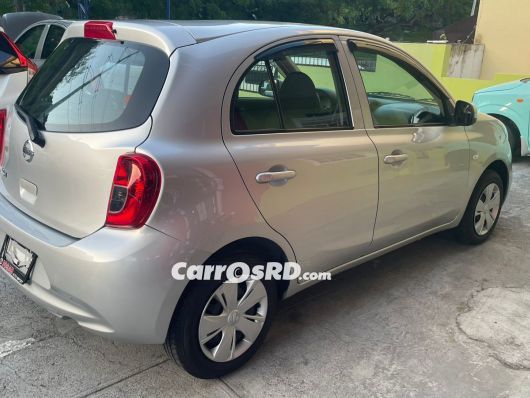 Nissan March Hatchback en venta