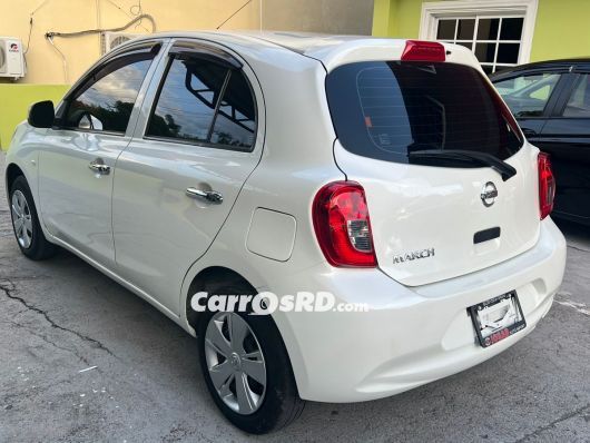 Nissan March Hatchback en venta