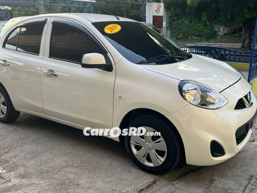 Nissan March Hatchback en venta