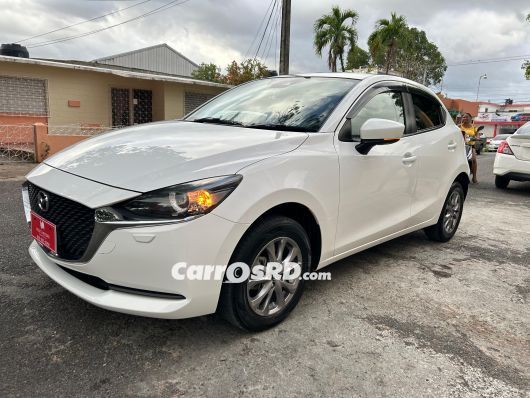 Mazda Demio Carros en venta