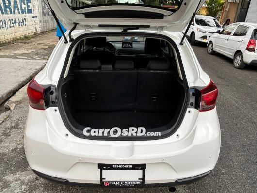 Mazda Demio Carros en venta
