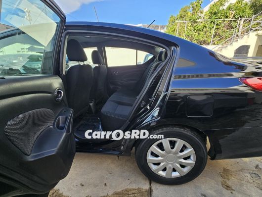 Nissan Versa Carros en venta