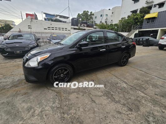 Nissan Versa Carros en venta