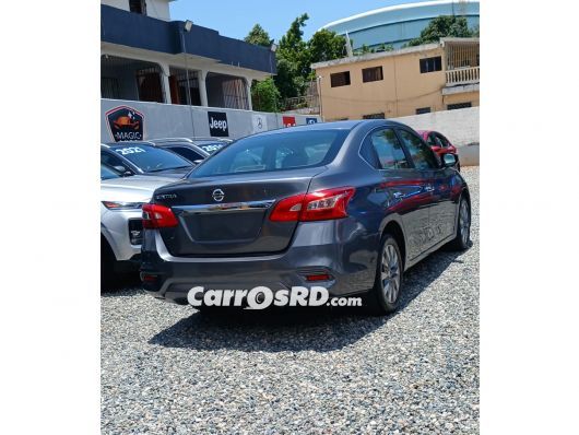 Nissan Sentra Carros en venta