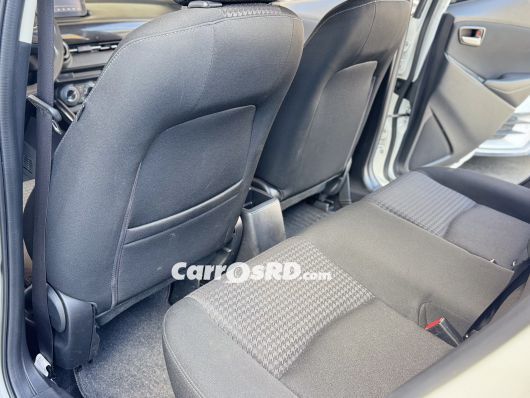 Mazda Demio Carros en venta