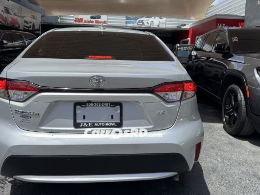 Toyota Corolla LE