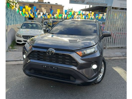 Toyota RAV4 LE en venta