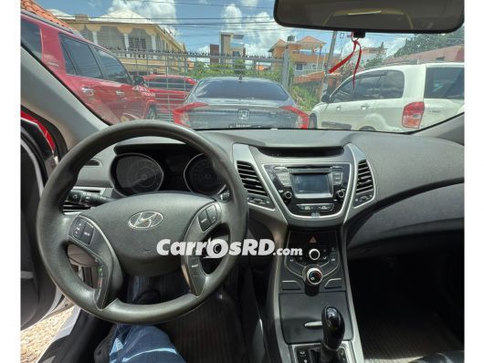 Hyundai Avante Carros en venta