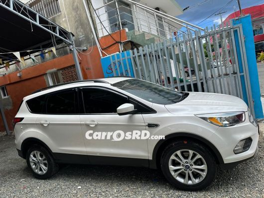 Ford Escape Jeepeta en venta