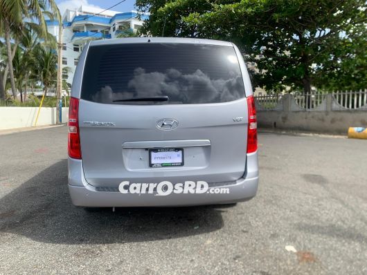 Hyundai Grand Starex Minivan en venta