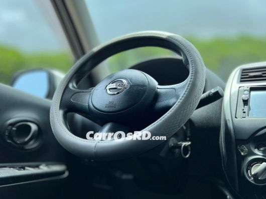 Nissan March Carros en venta