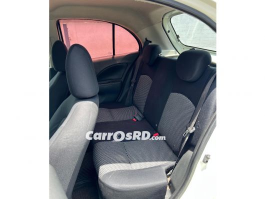 Nissan March Carros en venta