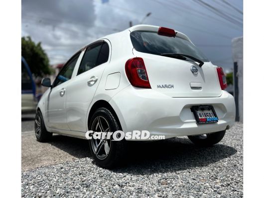Nissan March Carros en venta