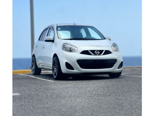 Nissan March Básico en venta