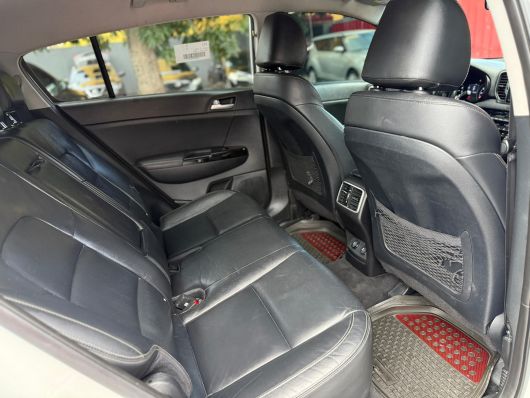 Kia Sportage EX