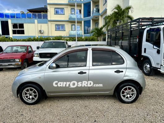 Nissan March Carros en venta