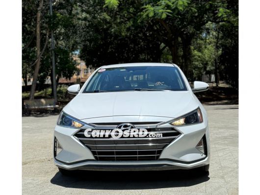Hyundai Elantra Carros en venta