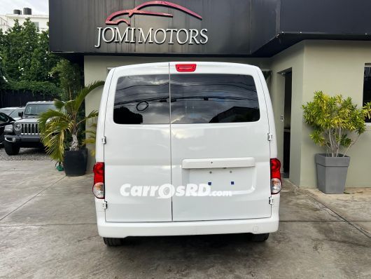 Nissan NV Minivan en venta