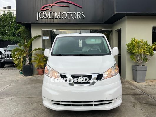 Nissan NV Minivan en venta