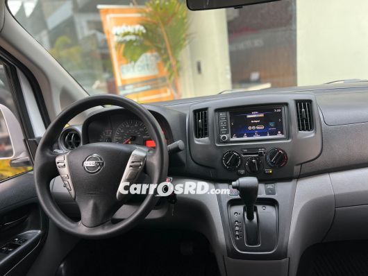 Nissan NV Minivan en venta