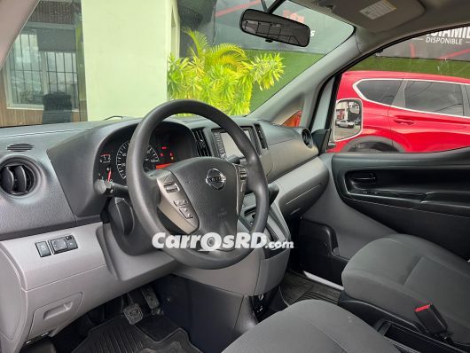 Nissan NV Minivan en venta