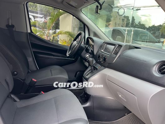 Nissan NV Minivan en venta