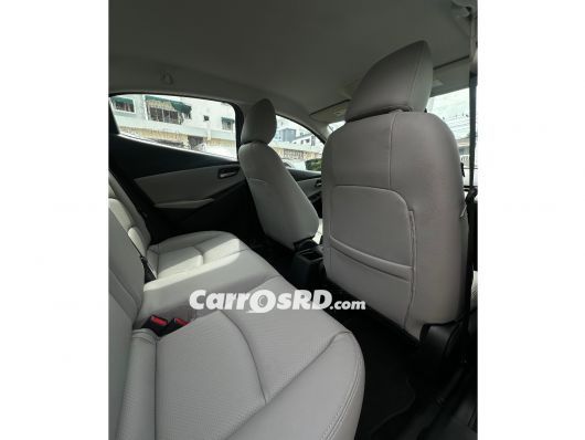 Toyota Yaris Carros en venta