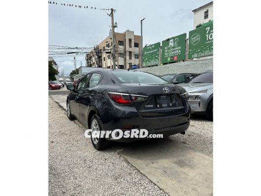 Toyota Yaris Carros en venta