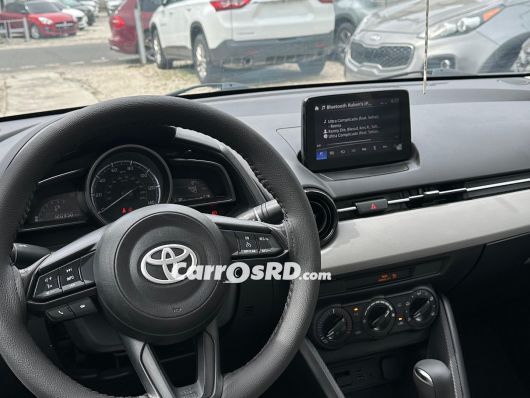 Toyota Yaris Carros en venta