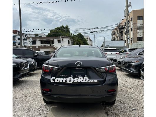 Toyota Yaris Carros en venta
