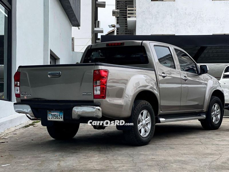 Isuzu